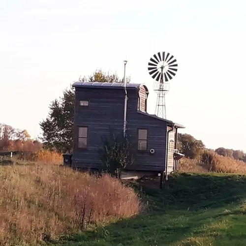Westernwindrad der PE Windwasserpumpe W 4012 an der Biologischen Station Hohenau-Ringelsdorf
