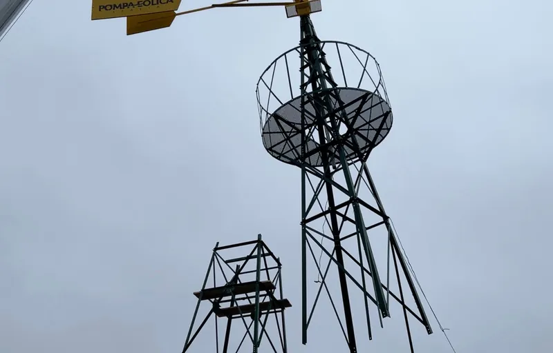 PE Windwasserpumpe Modell W 5015 Montage Turmspitze