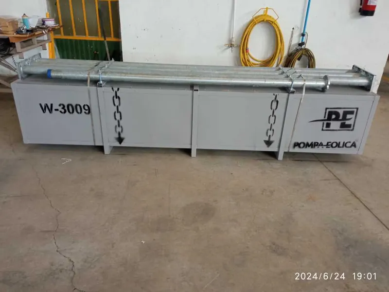 PE Windwasserpumpe Versandkiste mit Rohre W 3009 für Wien
