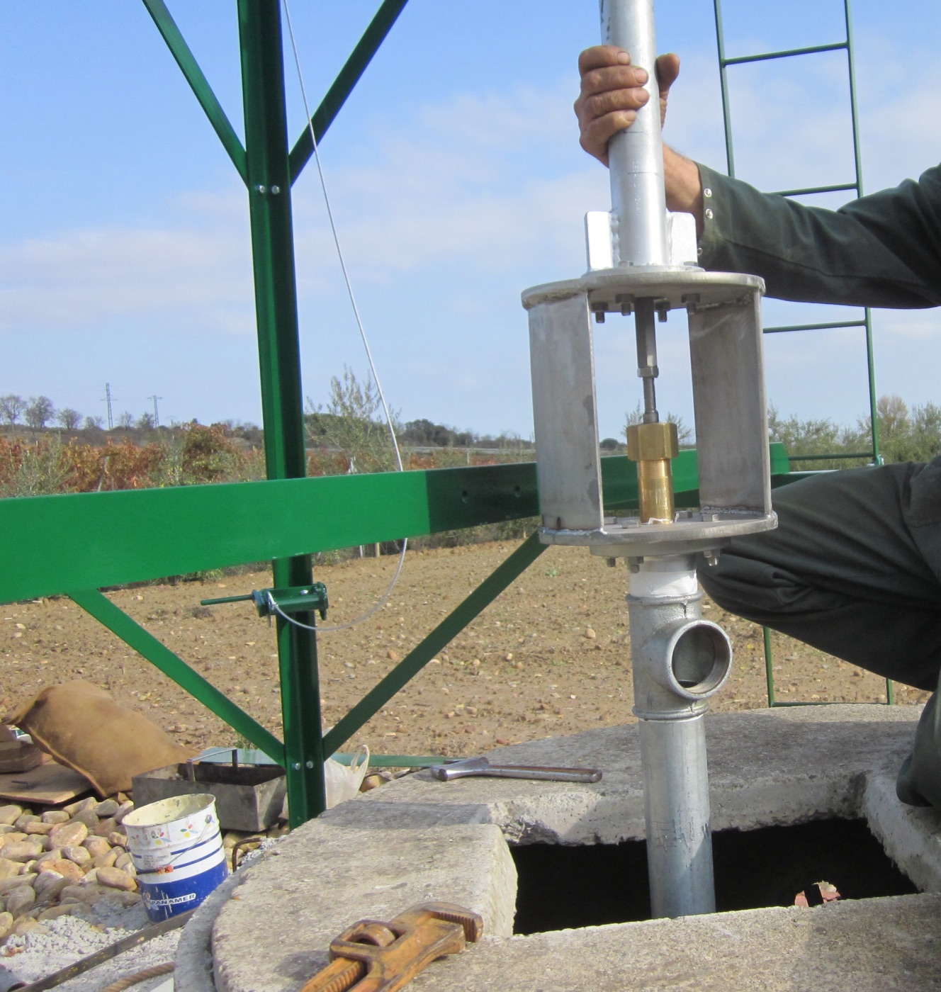 Frostschutzsystem der PE-Windwasserpumpe im Brunnenschacht